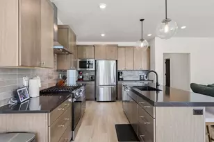 1088 W Audrey Ln, Woods Cross, UT 84087 - Photo 13