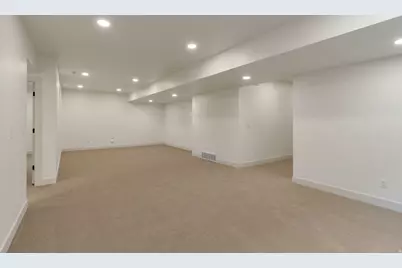 2132 N 725 W, Centerville, UT 84014 - Photo 33