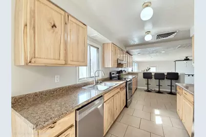 2020 E 3500 S, Vernal, UT 84078 - Photo 3