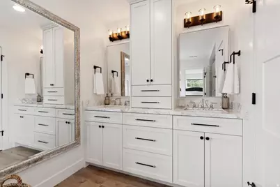 1059 S Foothill Dr, Salt Lake City, UT 84108 - Photo 17