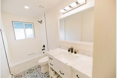 610 S 800 E, Centerville, UT 84014 - Photo 17