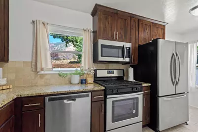 802 S Brookside Dr E, Springville, UT 84663 - Photo 7