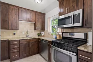 802 S Brookside Dr E, Springville, UT 84663 - Photo 9