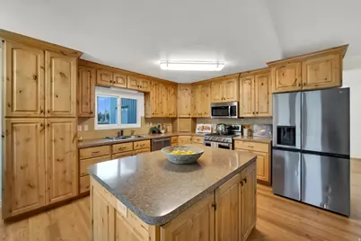 11042 N 5600 W, Highland, UT 84003 - Photo 9