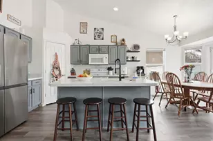 8262 S Pin Oak Dr, West Jordan, UT 84081 - Photo 7