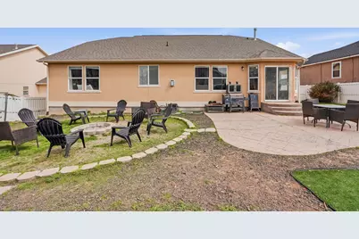 8262 S Pin Oak Dr, West Jordan, UT 84081 - Photo 19