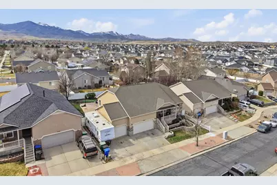 8262 S Pin Oak Dr, West Jordan, UT 84081 - Photo 23