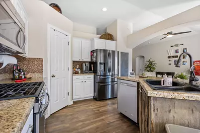 5969 W Heavy Cloud Cir, Herriman, UT 84096 - Photo 17