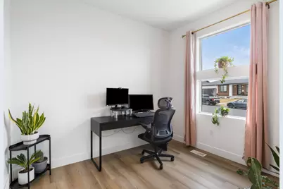 677 E Kings Lndg, Tooele, UT 84074 - Photo 17