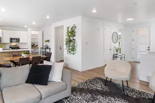 677 E Kings Landing, Tooele, UT 84074 - Photo 9