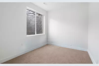 677 E Kings Lndg, Tooele, UT 84074 - Photo 35