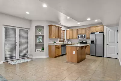 6930 N Comanche St, Eagle Mountain, UT 84005 - Photo 17