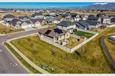2487 W Harmony Dr, Layton, UT 84041 - Photo 37