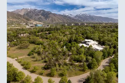 2614 E Providence Ct #1, Holladay, UT 84121 - Photo 9