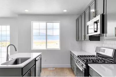 6719 N Desert Crk, Eagle Mountain, UT 84005 - Photo 13