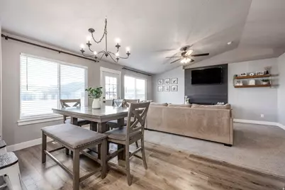 1070 E Hunter Ln, Eagle Mountain, UT 84005 - Photo 9