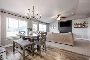 1070 E Hunter Ln, Eagle Mountain, UT 84005 - Photo 9