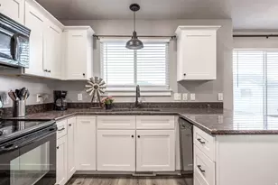 1070 E Hunter Ln, Eagle Mountain, UT 84005 - Photo 15