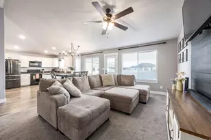 1070 E Hunter Ln, Eagle Mountain, UT 84005 - Photo 11