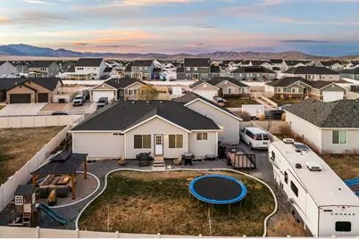 1070 E Hunter Ln, Eagle Mountain, UT 84005 - Photo 49