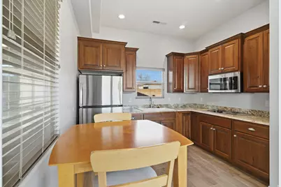 720 E Meadow Ln, Washington, UT 84780 - Photo 27