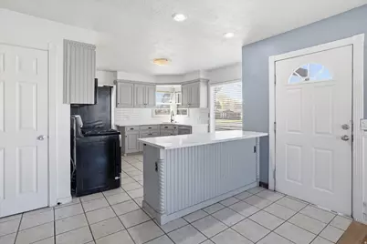 790 N 200 W, Logan, UT 84321 - Photo 7