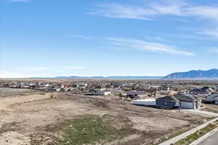 774 W Clark St, Grantsville, UT 84029 - Photo 31