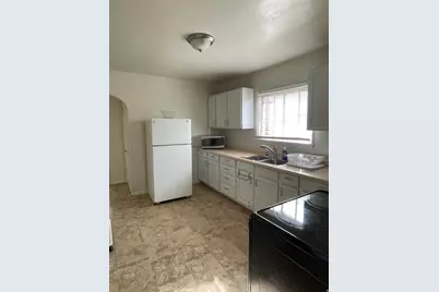 612 E 300 S, Salt Lake City, UT 84102 - Photo 9