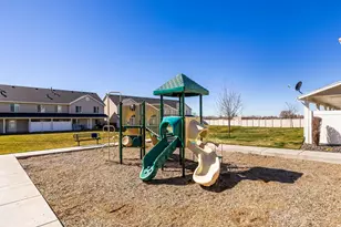 690 N 1775 W, West Point, UT 84015 - Photo 29