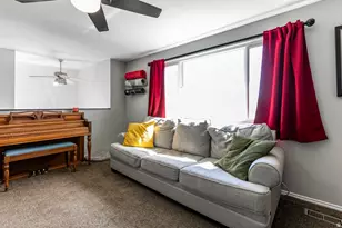 220 W 590 N, Layton, UT 84041 - Photo 5