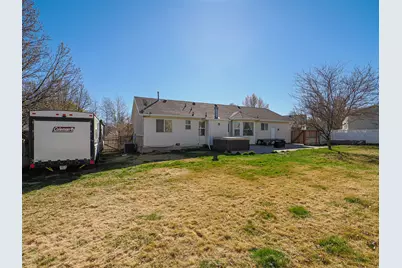 13830 S Little Water Peak Dr, Riverton, UT 84096 - Photo 5