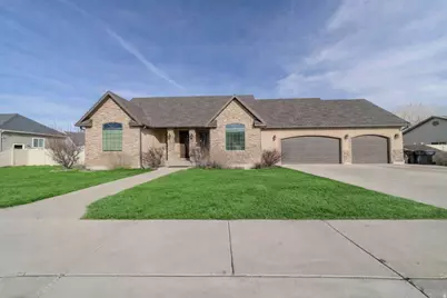 85 S Constitution Dr, Roosevelt, UT 84066 - Photo 1