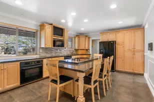 8711 S Rustler Rd, Cottonwood Heights, UT 84093 - Photo 17