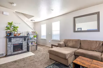 688 W Gallant Dr, Bluffdale, UT 84065 - Photo 5