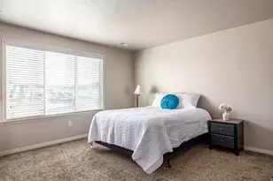 688 W Gallant Dr, Bluffdale, UT 84065 - Photo 9