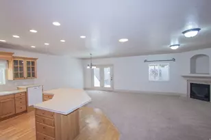 405 N Willow Ln, Providence, UT 84332 - Photo 5