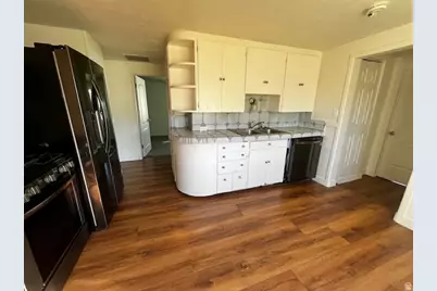 477 E 400 N, Tooele, UT 84074 - Photo 9