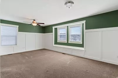 928 W Willow Brook Ln, Pleasant View, UT 84414 - Photo 9