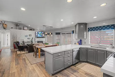 1017 E 450 S, Pleasant Grove, UT 84062 - Photo 9