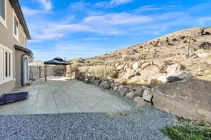 2551 E Patriot Dr, Eagle Mountain, UT 84005 - Photo 3