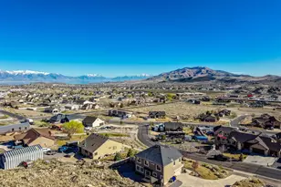 2551 E Patriot Dr, Eagle Mountain, UT 84005 - Photo 37