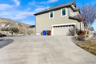 2551 E Patriot Dr, Eagle Mountain, UT 84005 - Photo 3
