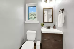 2551 E Patriot Dr, Eagle Mountain, UT 84005 - Photo 15