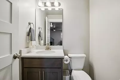 1382 N 150 E, Harrisville, UT 84404 - Photo 31