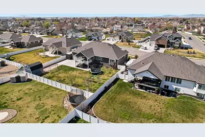 1382 N 150 E, Harrisville, UT 84404 - Photo 55