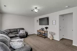 5281 S Level Dr, Taylorsville, UT 84129 - Photo 13