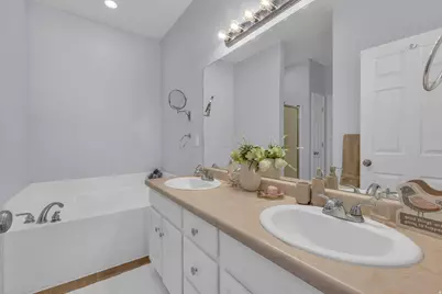 10819 S Wynview Ln W, South Jordan, UT 84095 - Photo 15