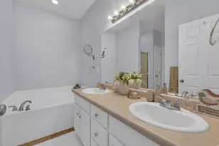 10819 S Wynview Ln W, South Jordan, UT 84095 - Photo 15