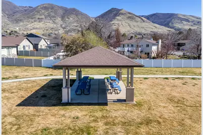 282 W 605 N #A, Centerville, UT 84014 - Photo 23