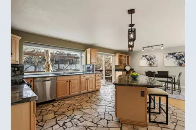 2718 E Commonwealth Ave, Salt Lake City, UT 84109 - Photo 7